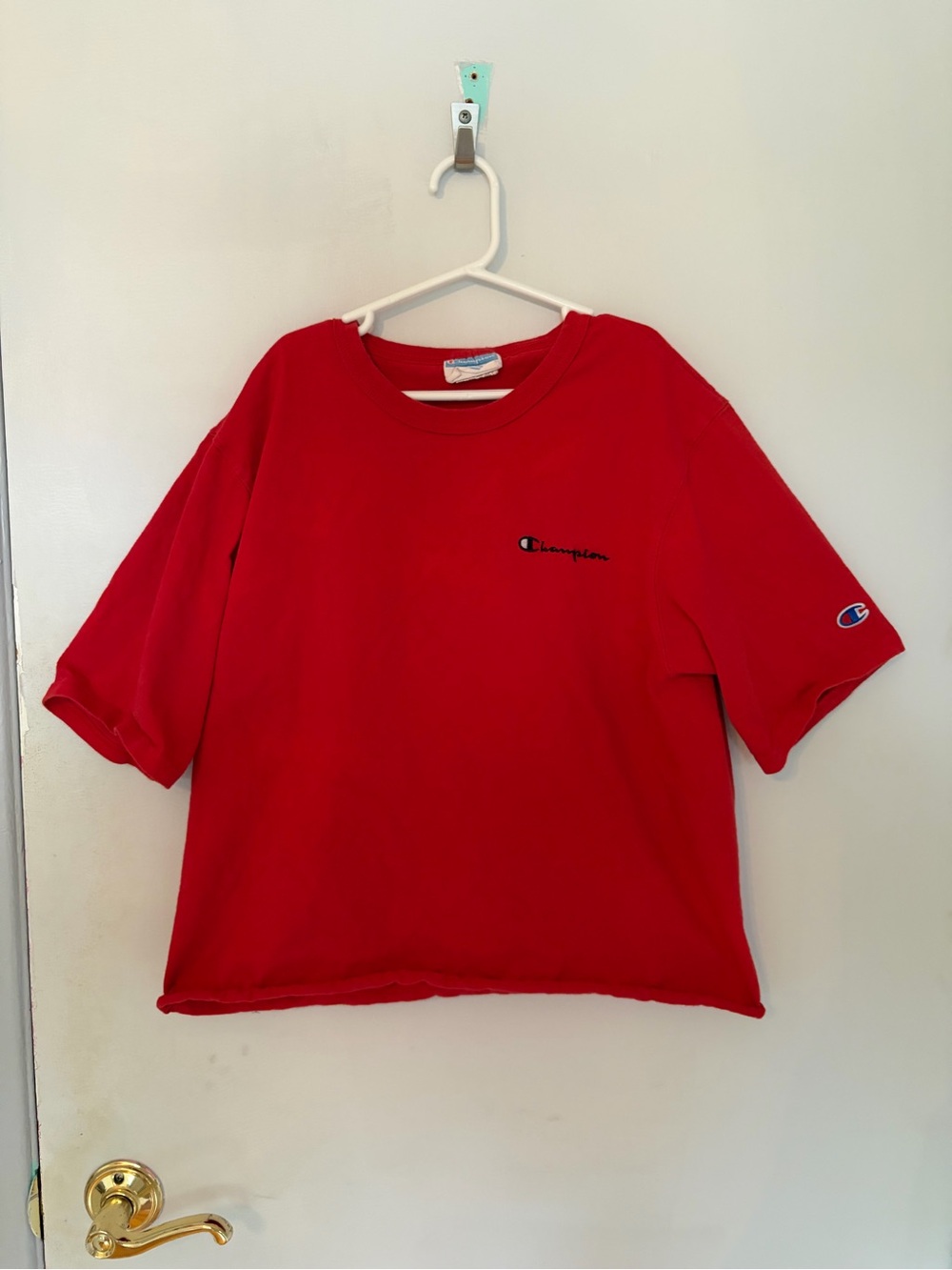 Women’s Cropped Champion Red T-shirt Size Medium